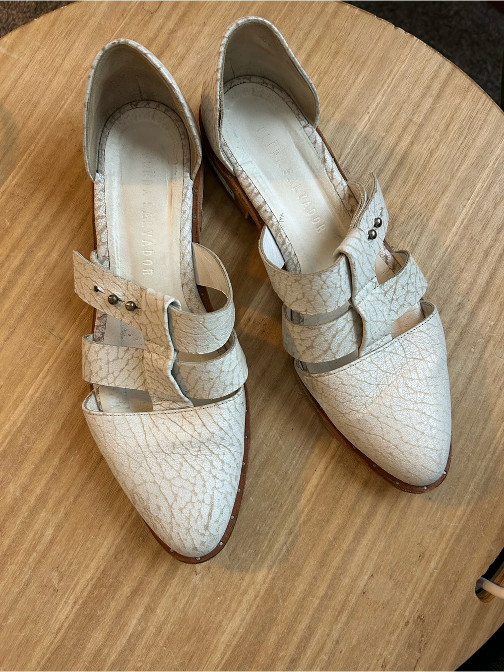 Freda Salvador Cream Textured Pointed-Strap Flats